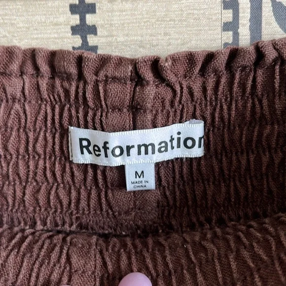 Brown 100% linen reformation shorts, M - Picture 3 of 5